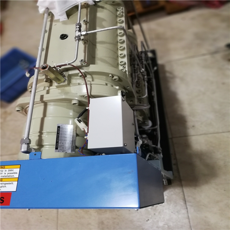 Thomas 2688CS32-273 C Vacuum Pump真空泵
